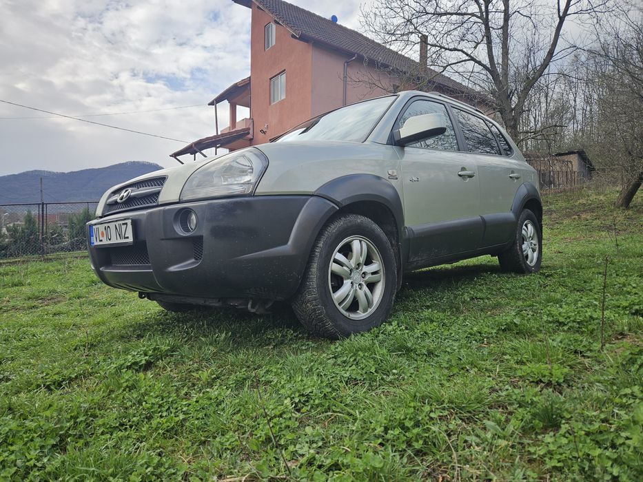 Hyundai Tucson 2.0 CRDi 4x4 – 12.2005  | 2500€ negociabil