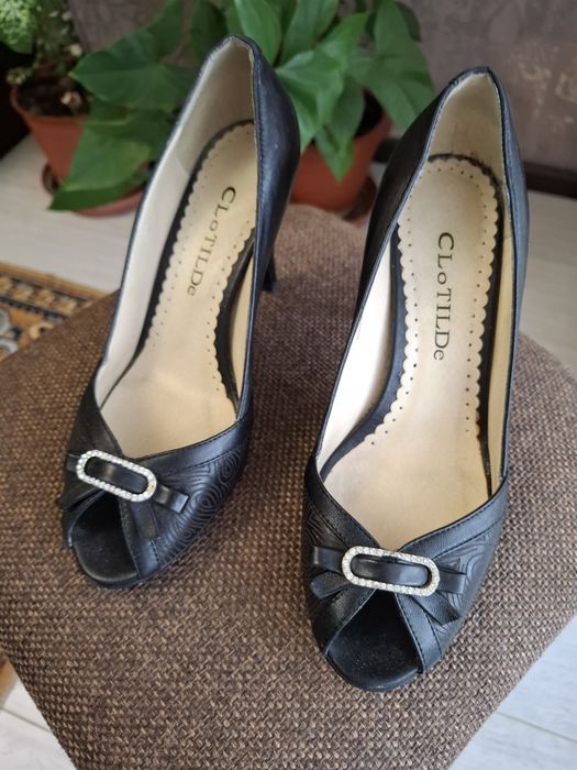 Продам новые кожаные туфли