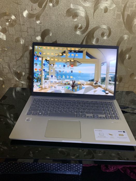 Lsus Notebook sotiladi