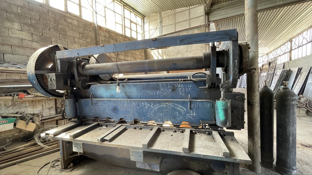 ГИЛЬОТИНА  для резки металла