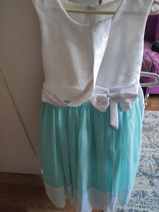 Продам платье на девочку