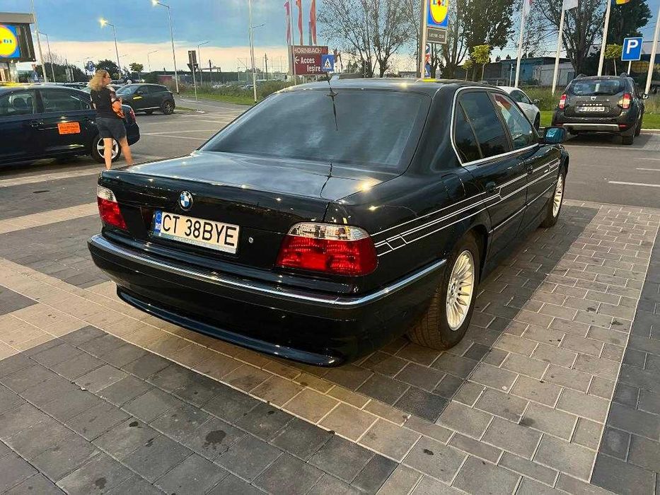 BMW E38 V8 Vehicul istoric