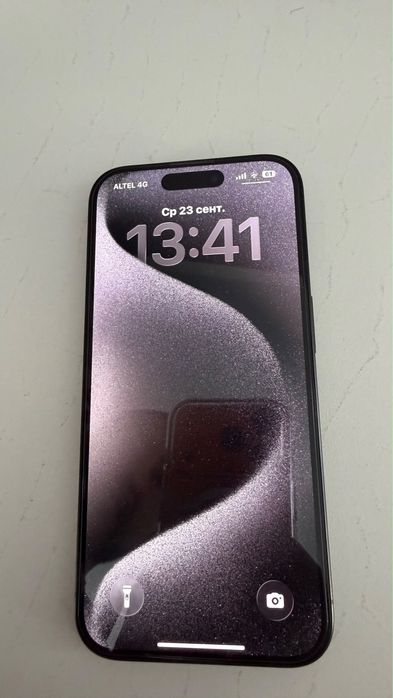 Продам Iphone 15 pro