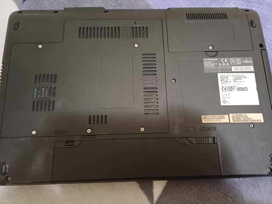 Vand laptop Fujitsu