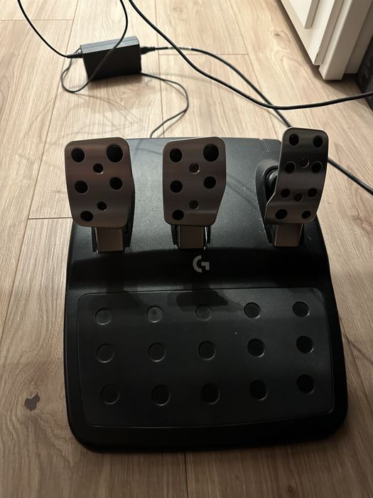 Volan Logitech G923 Trueforce - Xbox / PC