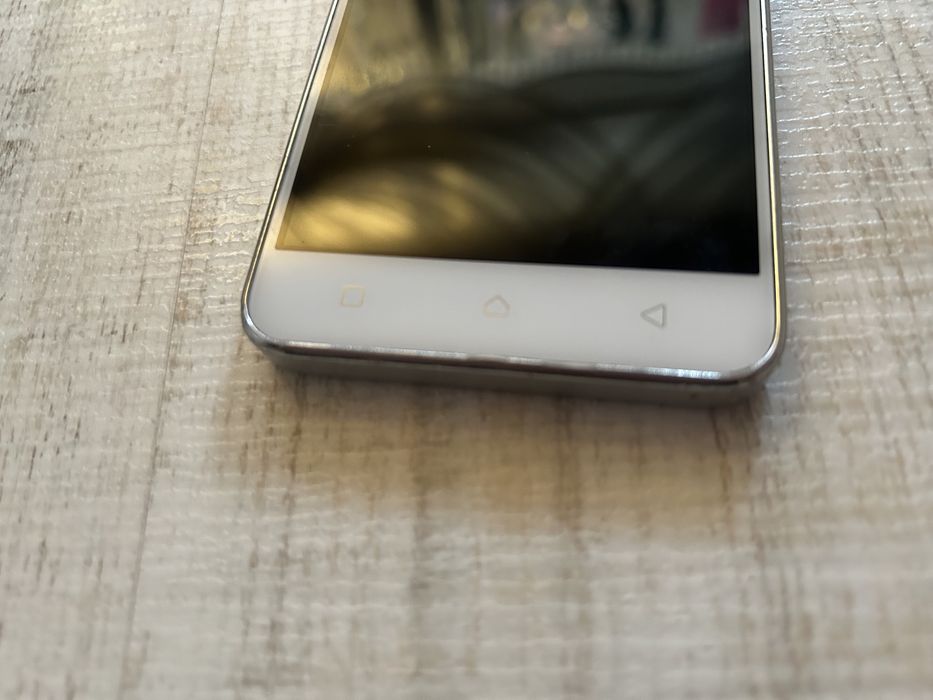 Смартфон / телефон Lenovo