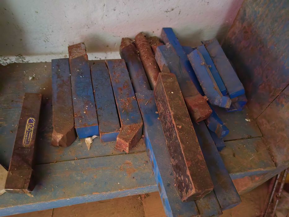 Burghie si cutite strung