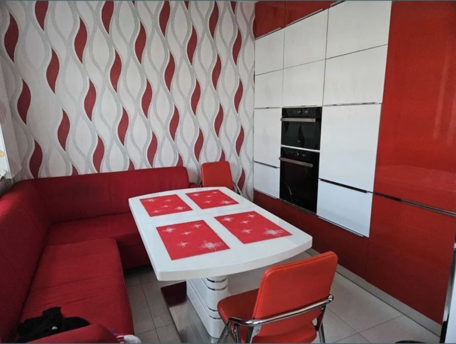 Vând apartament 3 camere Nufarul