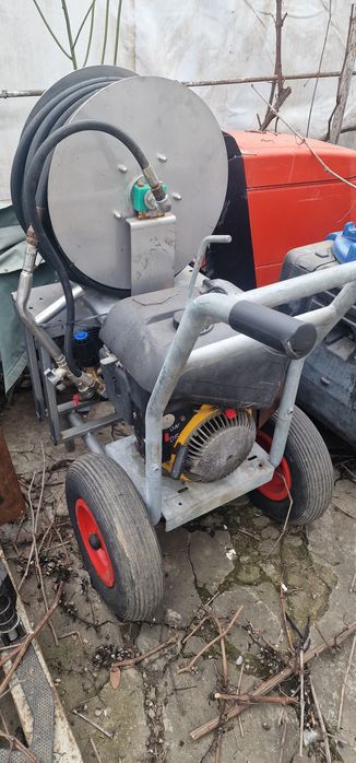 Pompa de spălat cu presiune pe benzina  200 bari/42 litri/minut