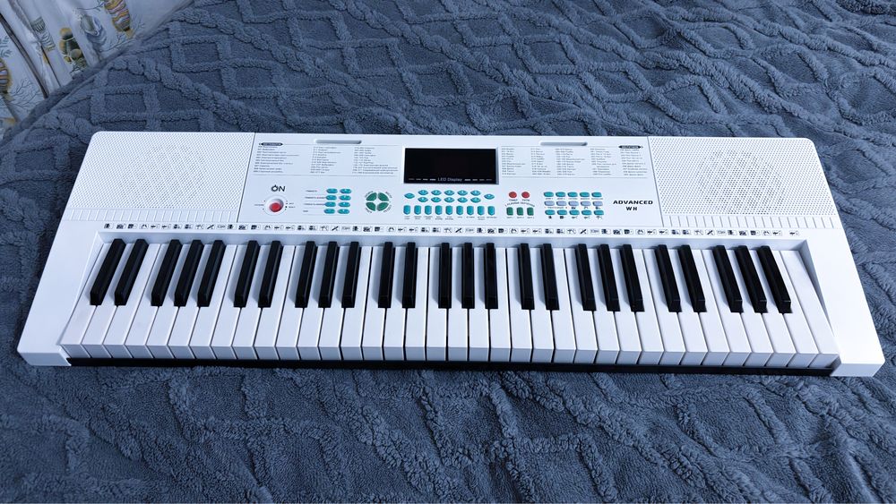 !Синтезатор ON Music Advanced WH + Наушники AuraSonics D300HR