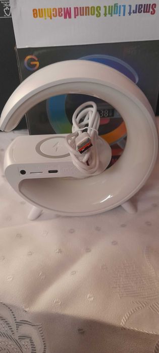 Smart LED Лампа Безжично Бързо Зареждане, Часовник