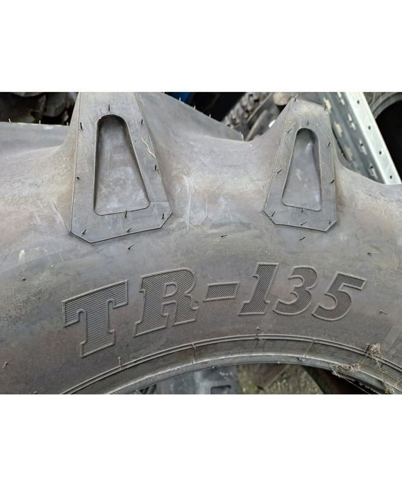 Anvelopa 16.9-30 bkt tr135 14pr tt (16930)  Cauciucuri tractor, Fiat, Case, Fendt, John Deere, New Holland, Massey Ferguson, UTB   Cauciucuri tractor,
