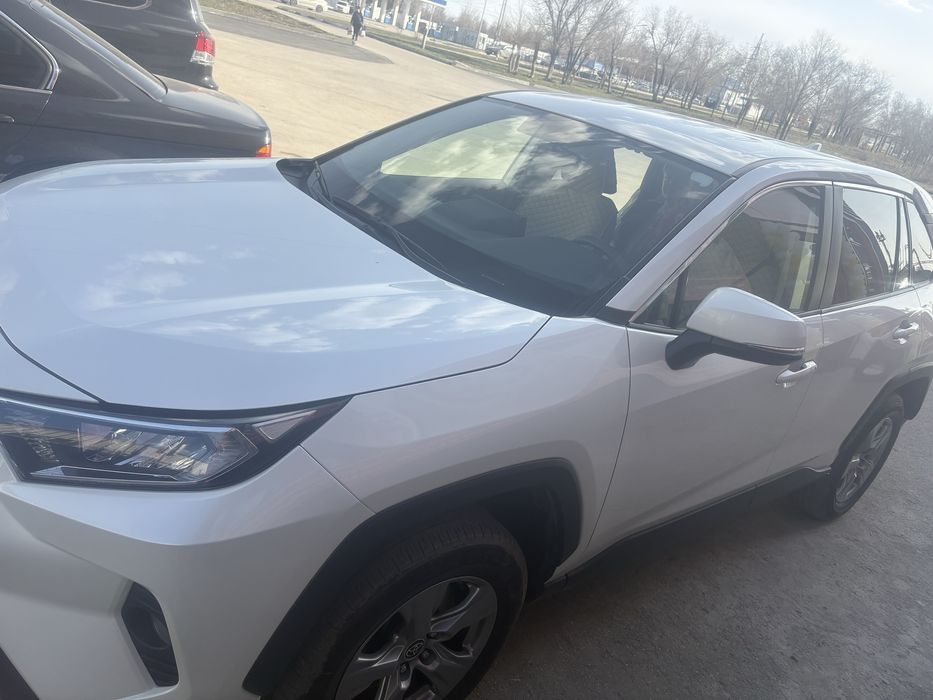 Продам Тойота Раф4