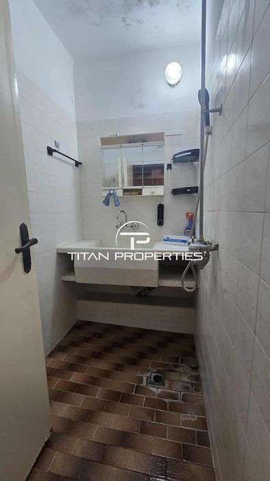 Продава се Тристаен апартамент в Пловдив, Южен - 65 кв.м за 785 €/кв.м - Снимка #9