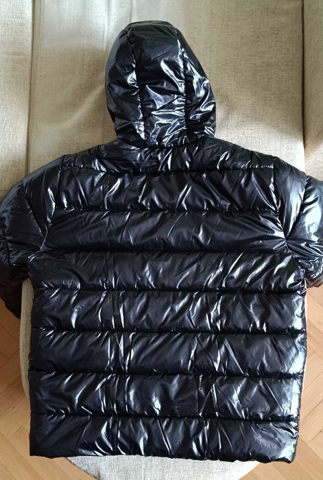 Зимно непромокаемо яке с качулка размер L. Ново.