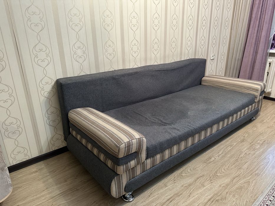Отдам диван даром