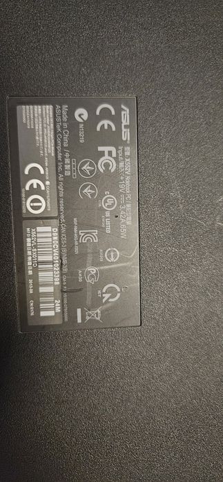 Vand  3 Laptopuri pentru piese ASUS