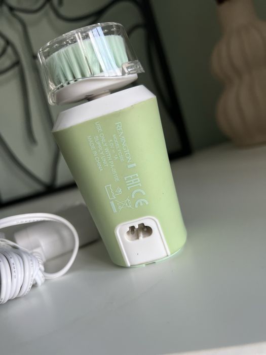 Remington FC500 електрическа четка за лице