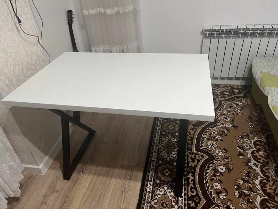 Игравой стол белый