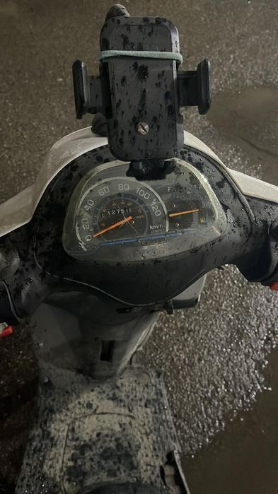 Продам скутер нормално