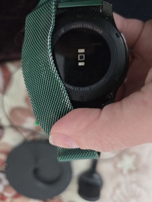 Часы Samsung Gear S3 Frontier. 
Это модель умных