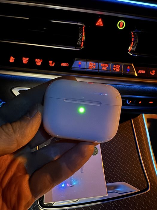 AirPods Pro 3 varianta UK, sigilate! Trimitere imediată!