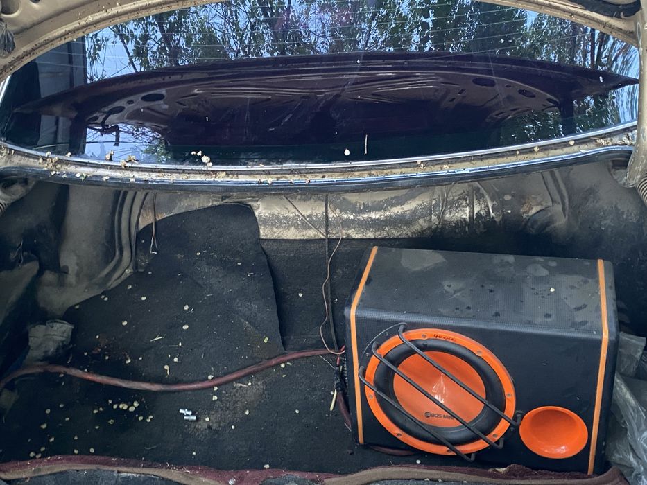 Продам машину Audi 100 c3