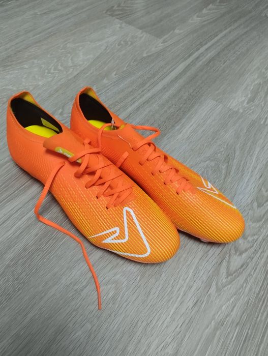 Продам новые бутсы Demix