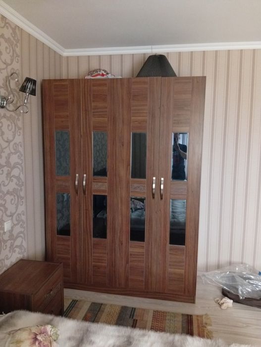 Продам спальный гарнитур