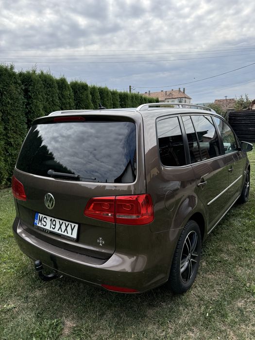 VOLKSWAGEN Touran 2011 — imagine 4
