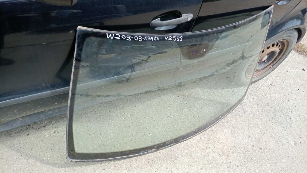 Предно стъкло Mercedes C-Class W203 2003г.