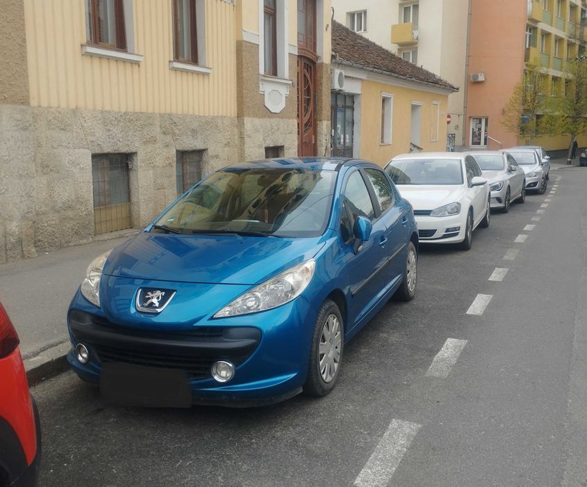 Peugeot 207 cutie automata japoneza si cu padele la volan