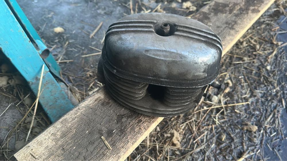 Продам запчасти на мотоцикл Урал