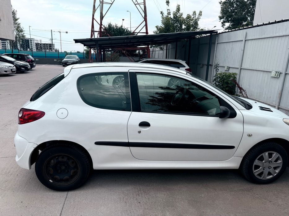 PEUGEOT Unknown Model 2010 — imagine 3