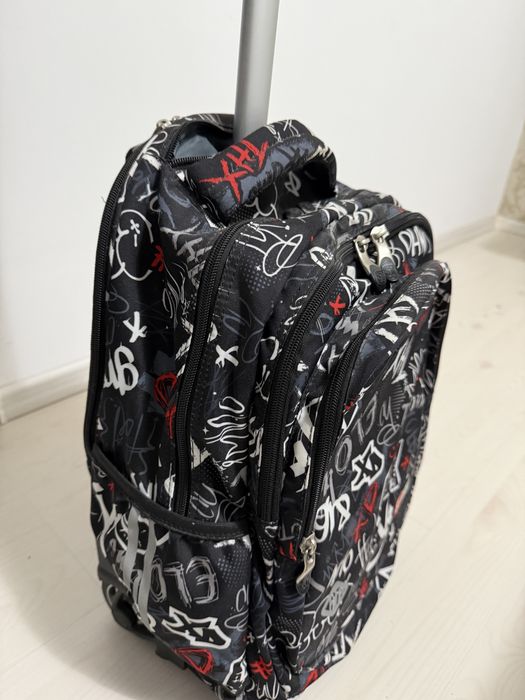 Ghiozdan pentru scoala, troler