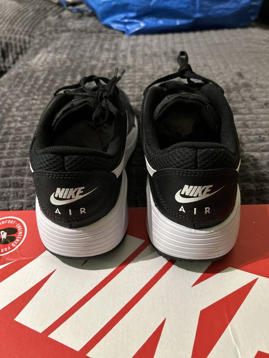 Дамски маратонки NikeAirMaxSC