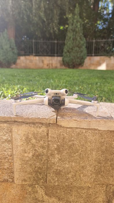 Дрон dji mini  4 pro  and more