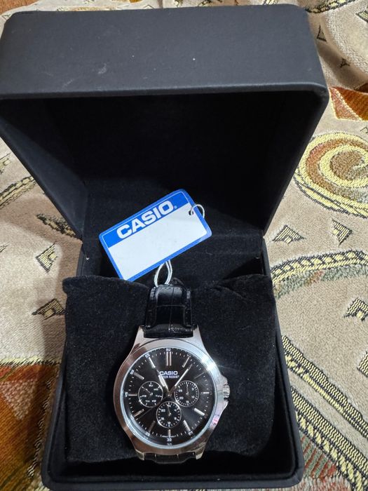 Часы мужские продам