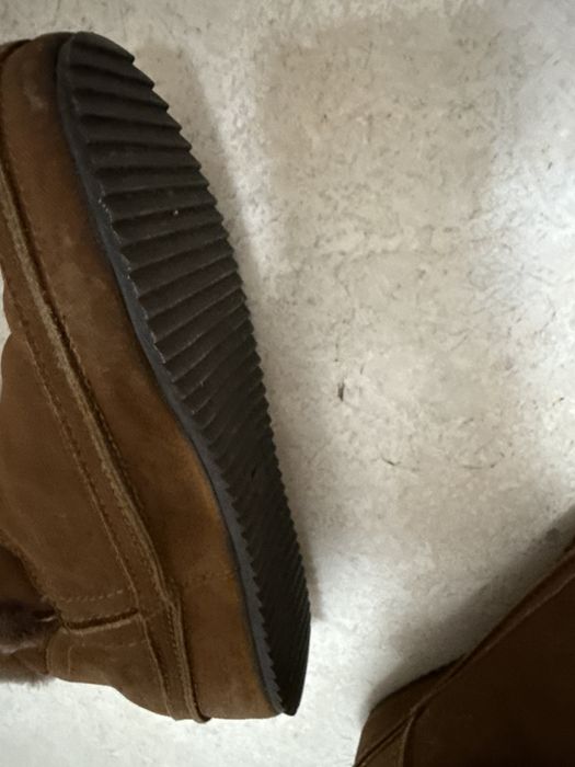 Продам зимние сапоги девушкам