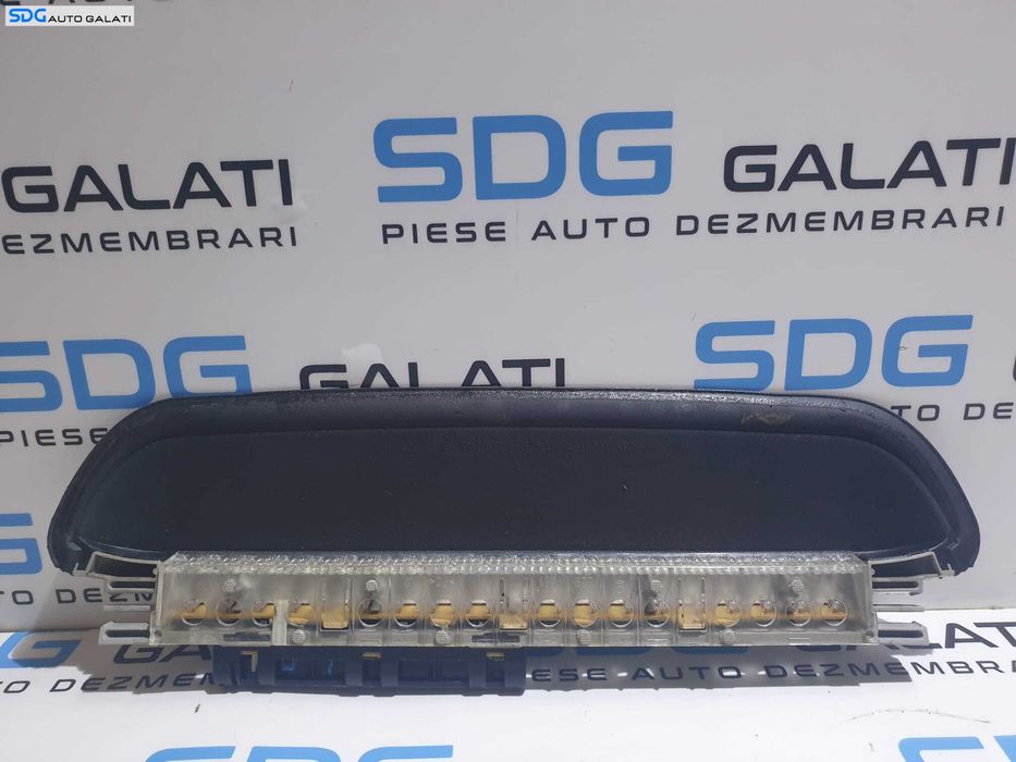 Lampa Tripla Stop Auxiliar Central Luneta Geam Sticla Portbagaj BMW Seria 3 E46 Berlina Sedan Limuzina 1997 - 2006 Cod 8386963 [S0132]