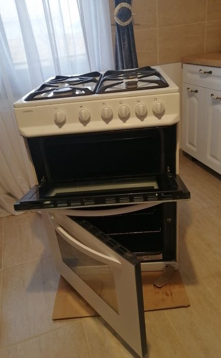 Vand aragaz cu 2 cuptoare