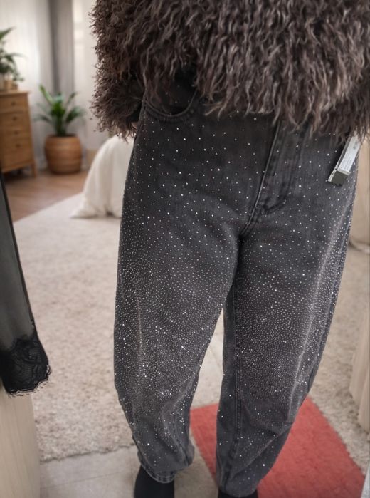 Уникални дънки с камъни тип балон