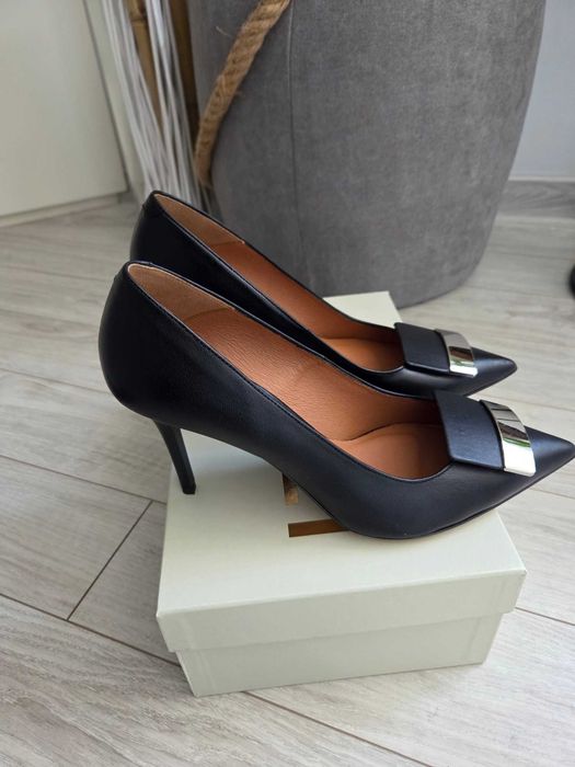 Обувки на висок ток   Quazi 41 номер