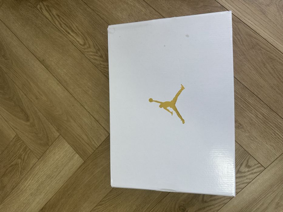 Продам кроссовки Nike Оригинал