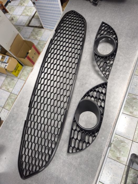 BMW E60 решотка туманки бампера