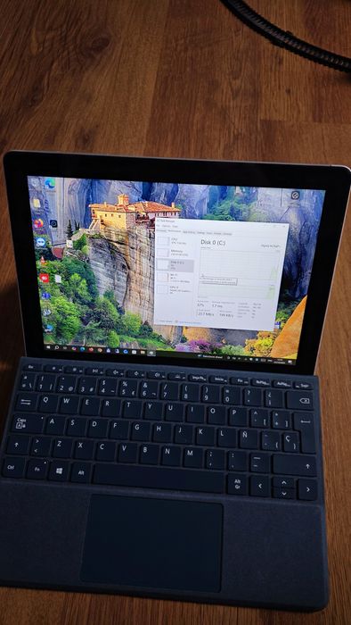 Tableta laptop Microsoft Surface Go 10.5" cu tastatura