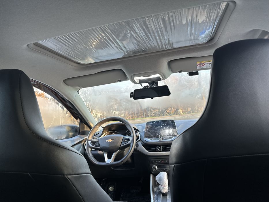 Продам свою машину onix premier turbo