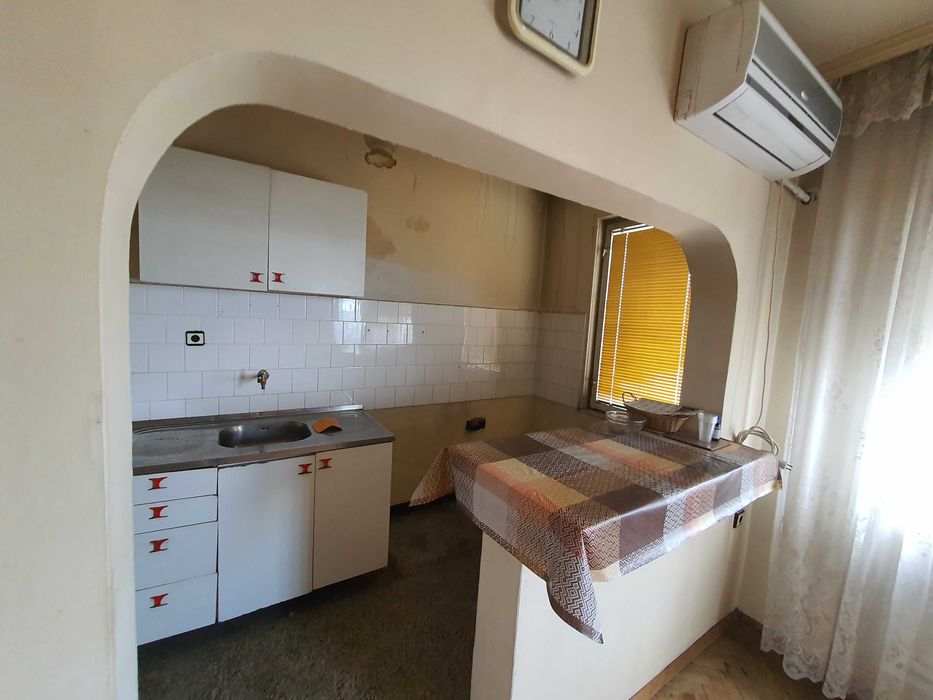 Продава се Четиристаен апартамент в Стара Загора, Център - 86 кв.м за 1140 €/кв.м - Снимка #5