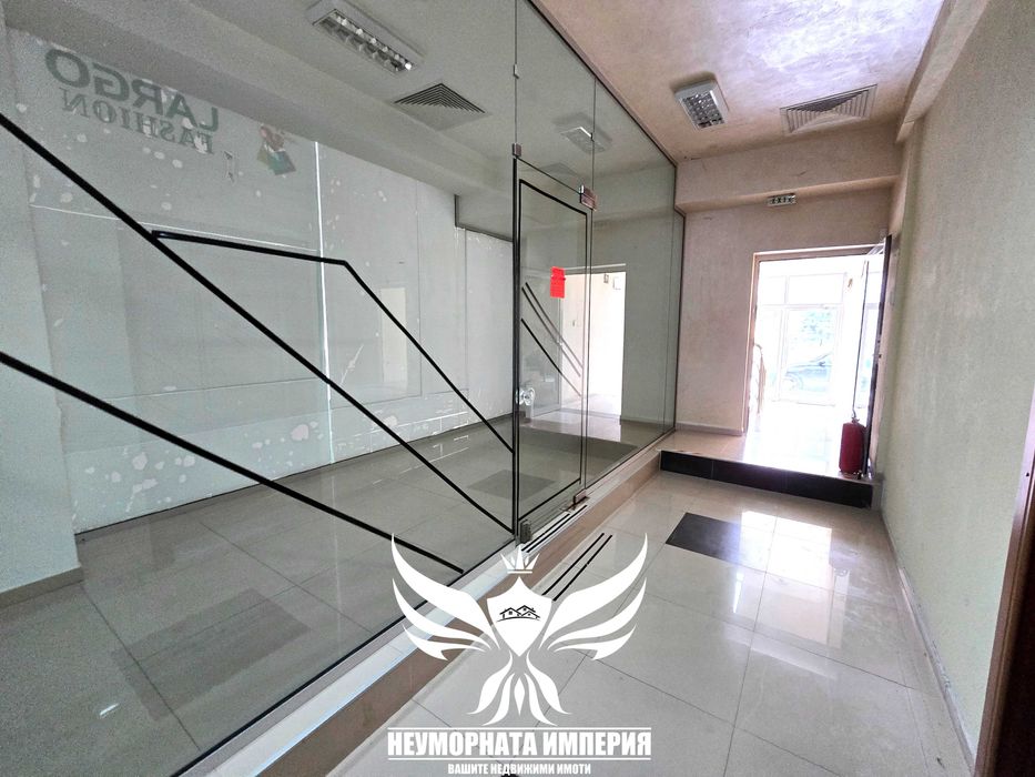 Дава се под наем Магазин в Асеновград - 10 кв.м за 105 € - Снимка #6