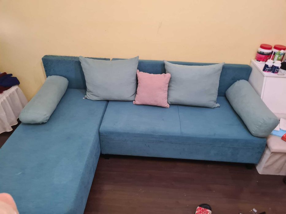 Продавам евтино диван
